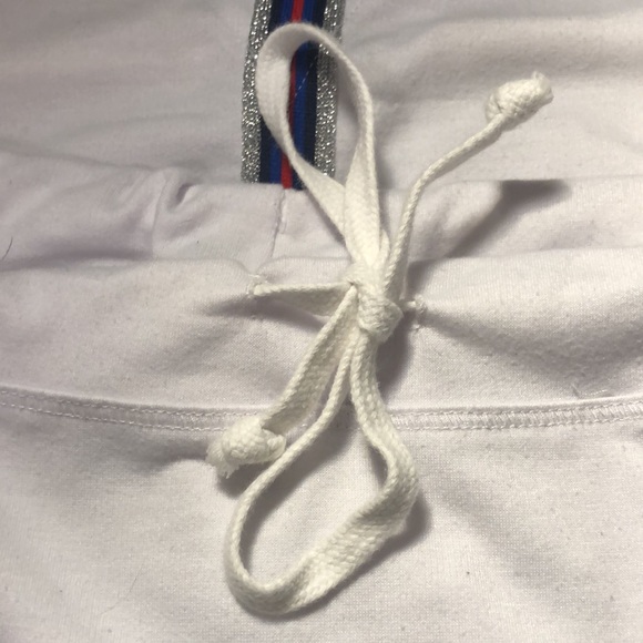 Cute white tee with pretty detailing on the back! - Picture 3 of 4